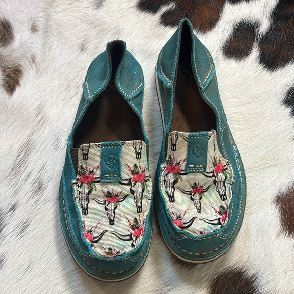 Ariat Turquoise Cow Skull Leather Cruiser - Picture 3 of 7